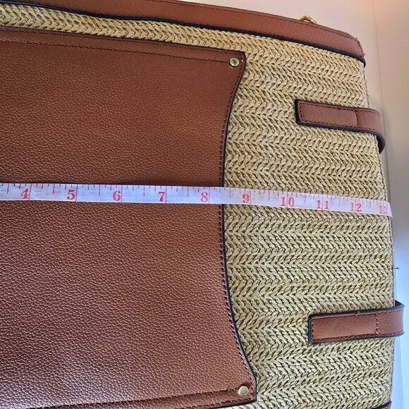 London Fog Large Woven Tote Crossbody Bag w/Pockets Brown/Tan Excellent Cond - Picture 8 of 10